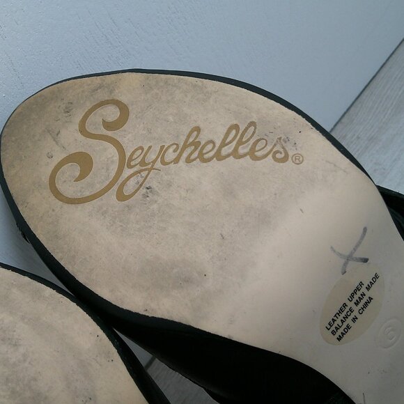 Seychelles Gothic Style Black Leather Heels Size 6 - Picture 5 of 10